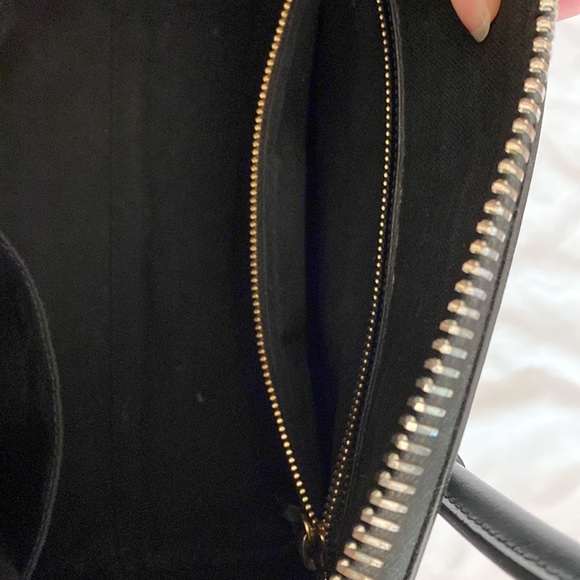 Small Givenchy Antigona bag in leather - Picture 6 of 16